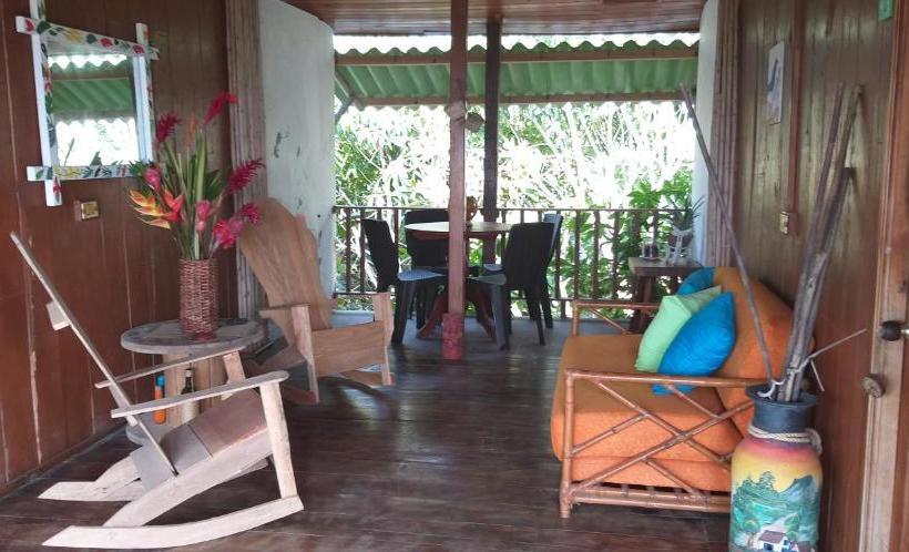 تختخواب و صبحانه Posada Villa Margarita