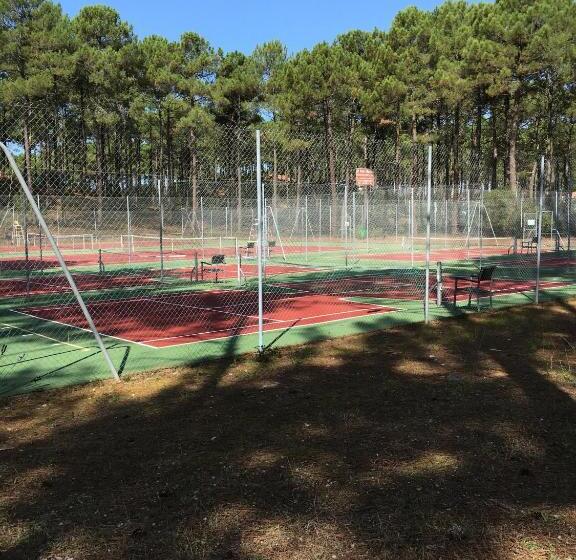 Chalet Orange Naturiste La Jenny