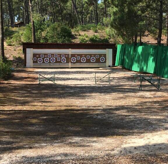 Chalet Orange Naturiste La Jenny