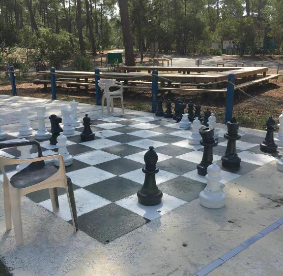 Chalet Orange Naturiste La Jenny