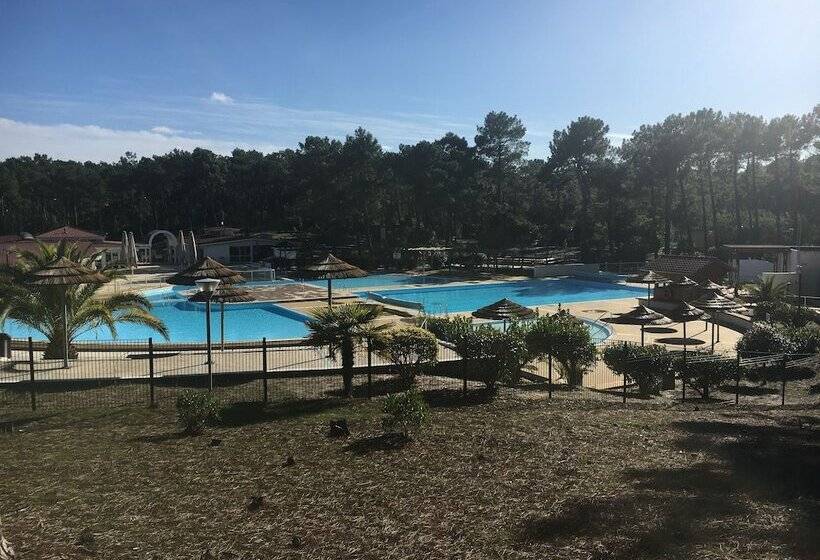 Chalet Orange Naturiste La Jenny