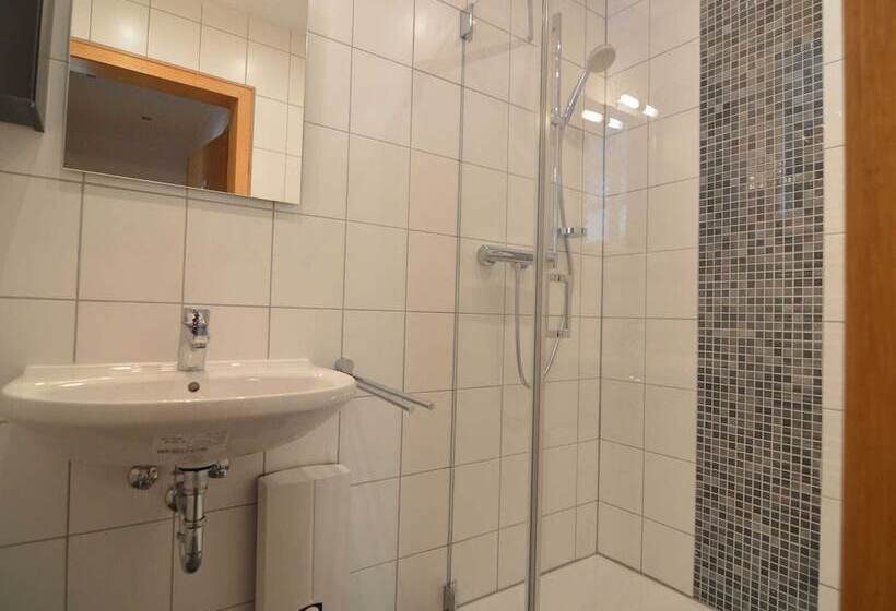 Cozy Apartment In Kerpen With Garden