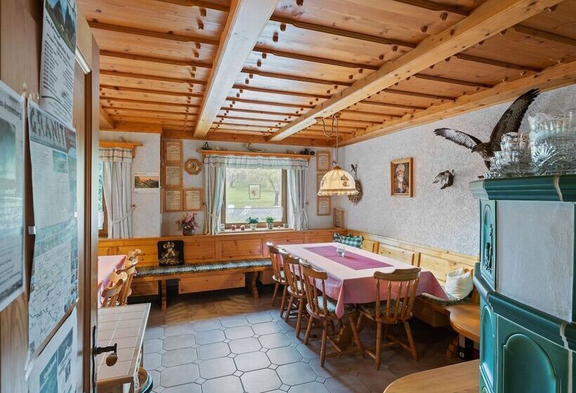 Cozy Apartment In Sonnen Bavaria Near Forest