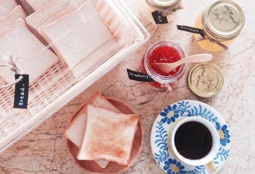 호텔 At Home Boutique