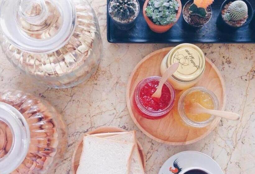 호텔 At Home Boutique