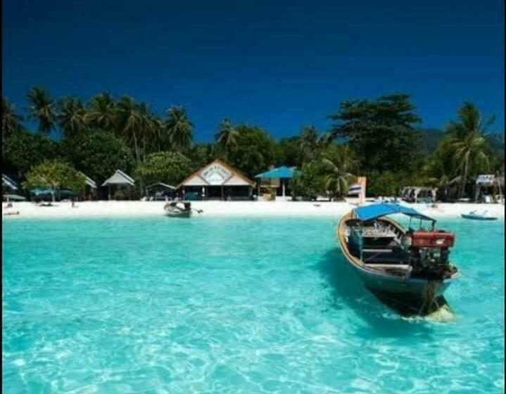 فندق Daya Beach, Lipe Local