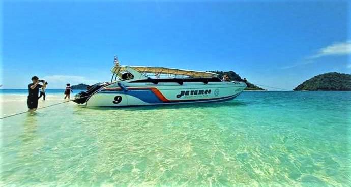 فندق Daya Beach, Lipe Local