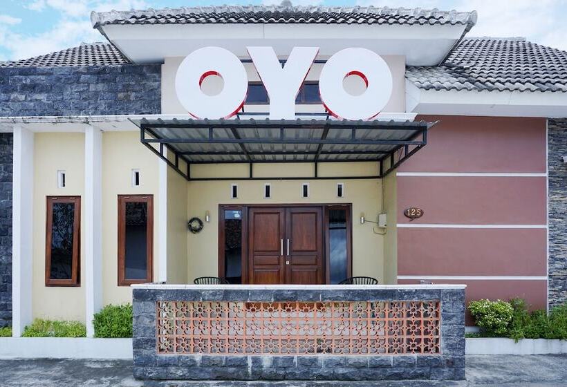 Отель Grha Vege Jawi Syariah Mitra Reddoorz