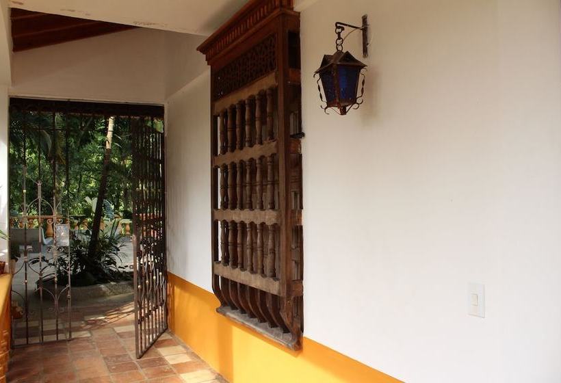 호텔 Otrolado Lodge