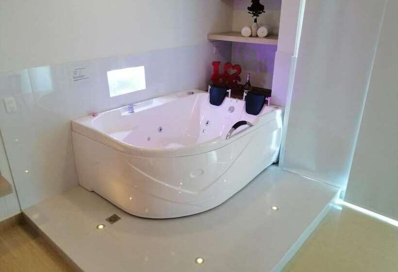 בית מלון כפרי San Antonio Guarne