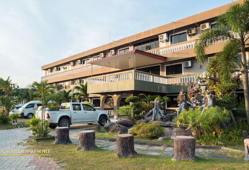 Отель Sandy Garden Resort