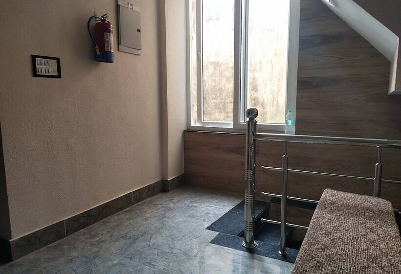 ホテル The Raja Palace