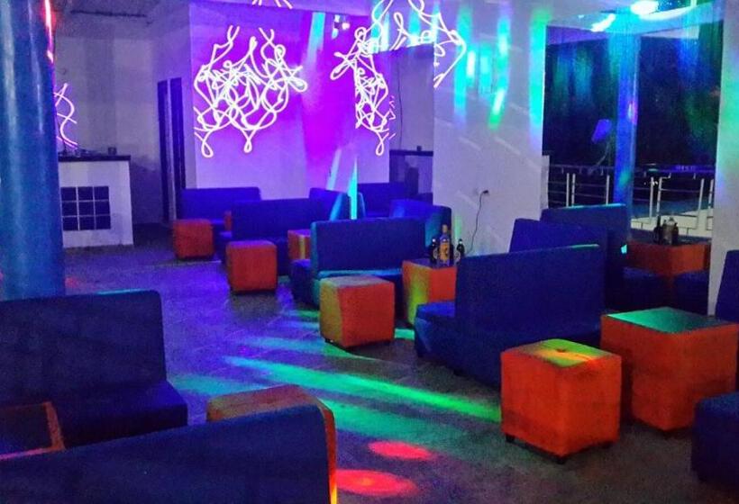 فندق Tropical Resort Tocaima