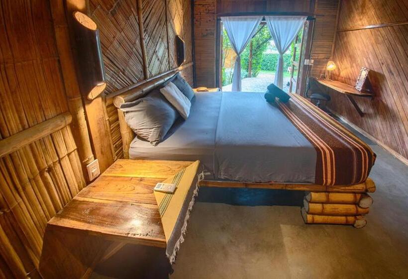 هتل Vistamar Guest House