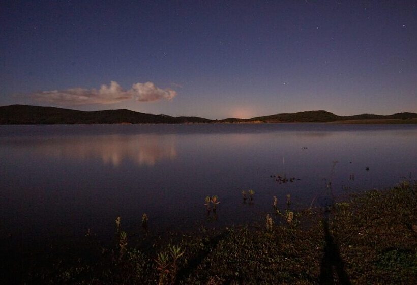 בית מלון כפרי Wakana Lake Glamping