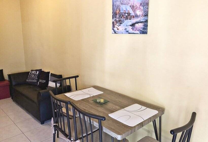 Kalayaan Transient House