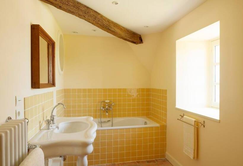 Le Manoir De Ravenoville