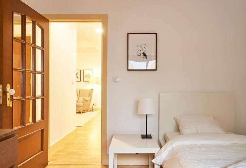 پانسیون Campo Pequeno Avenida