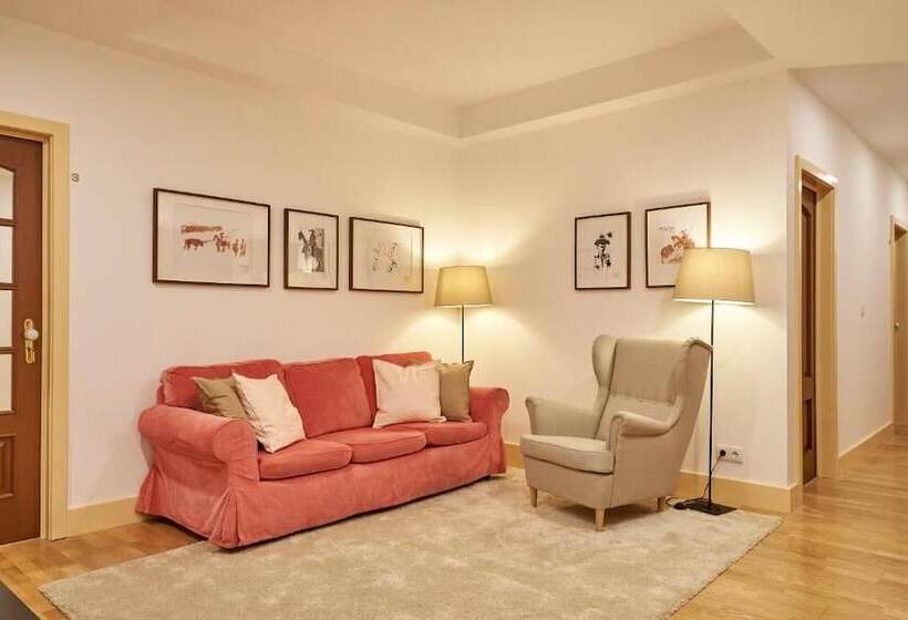 پانسیون Campo Pequeno Avenida