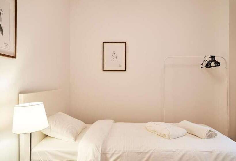 پانسیون Campo Pequeno Avenida