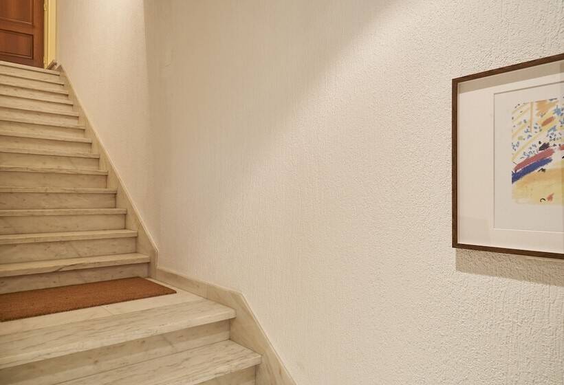 پانسیون Campo Pequeno Avenida