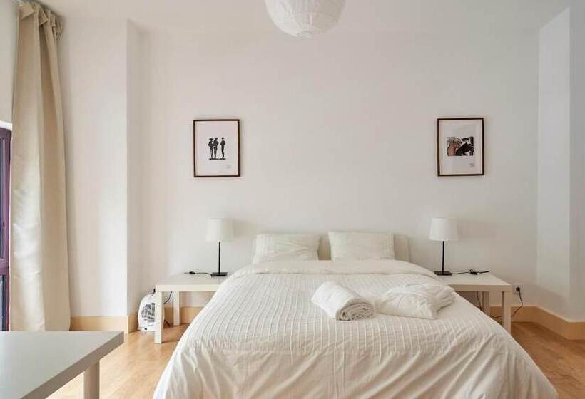 پانسیون Campo Pequeno Avenida