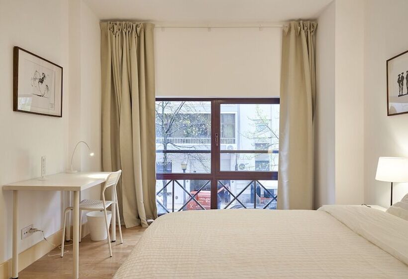 پانسیون Campo Pequeno Avenida