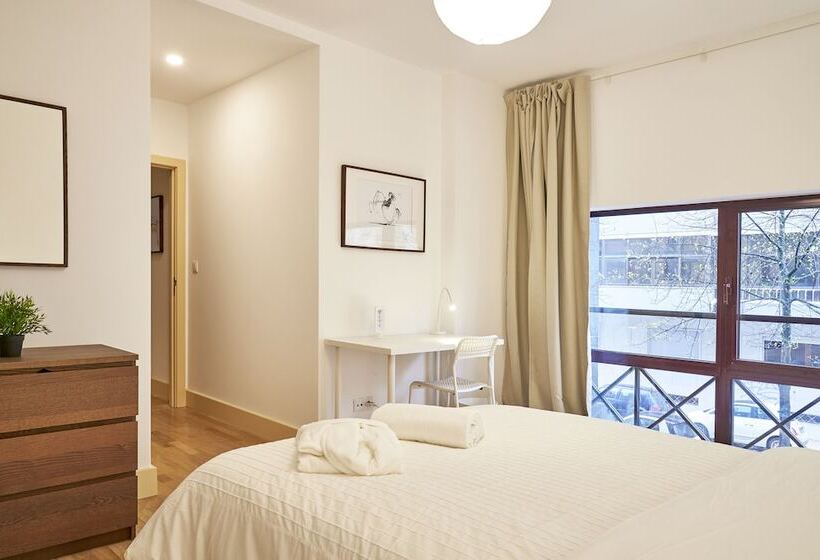 پانسیون Campo Pequeno Avenida