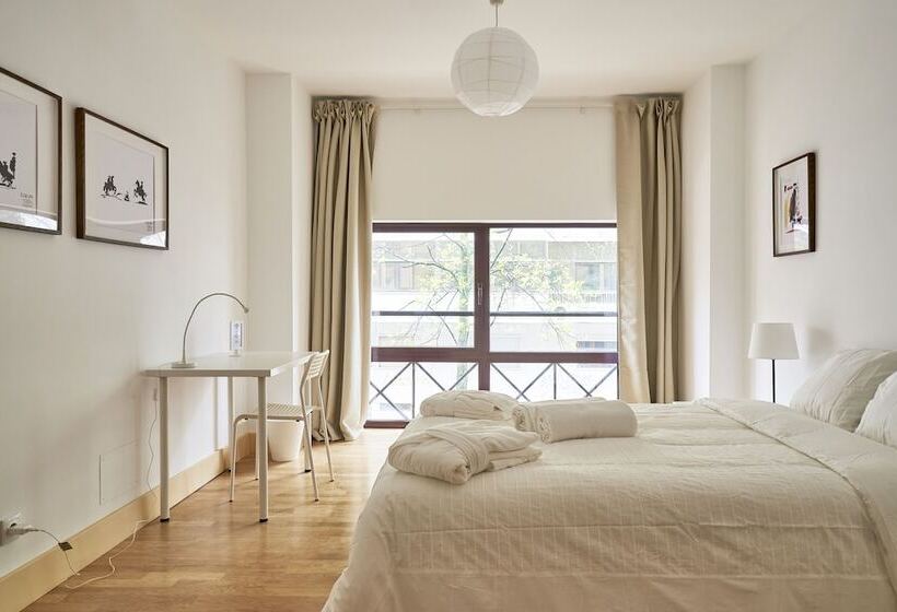 پانسیون Campo Pequeno Avenida