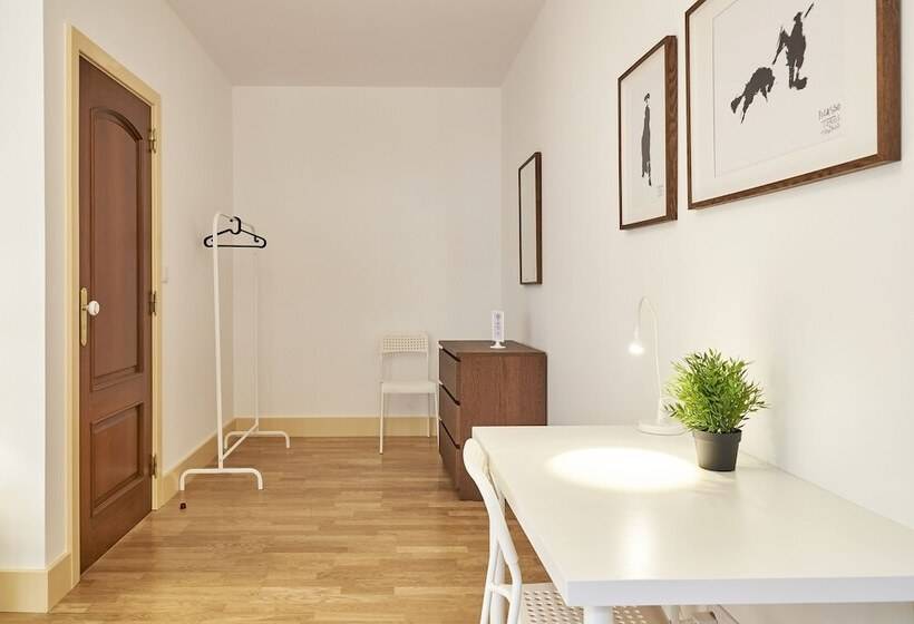 پانسیون Campo Pequeno Avenida