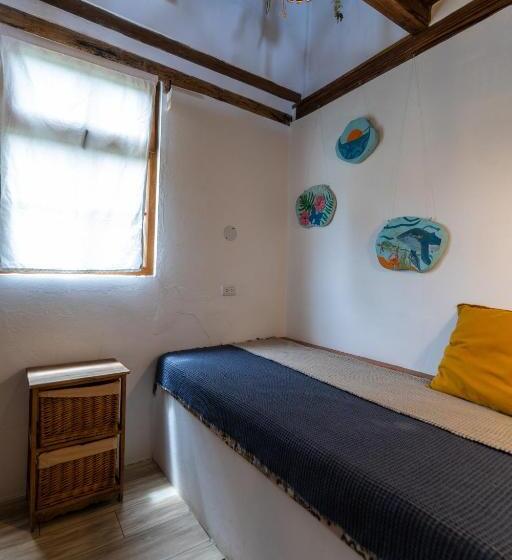 پانسیون Ganso & Búho