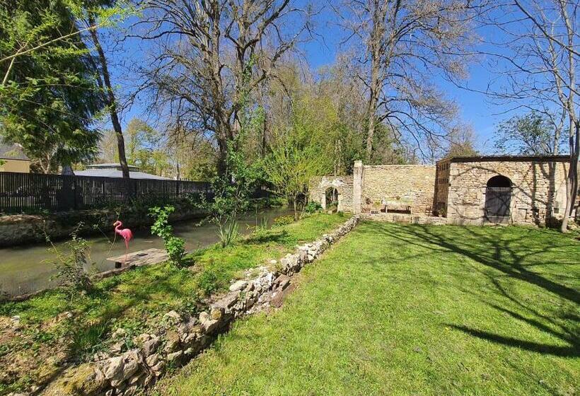 بنسيون Gîte Du Moulin De Barutel Mamers,petite Maison Avec 1 Chambre Idéale Couple,spa Et Soins Sur Réserva