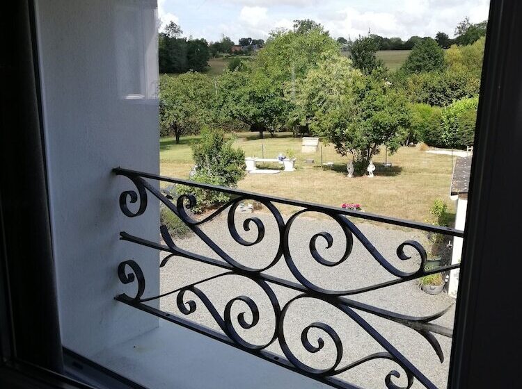 بنسيون La Parisiere