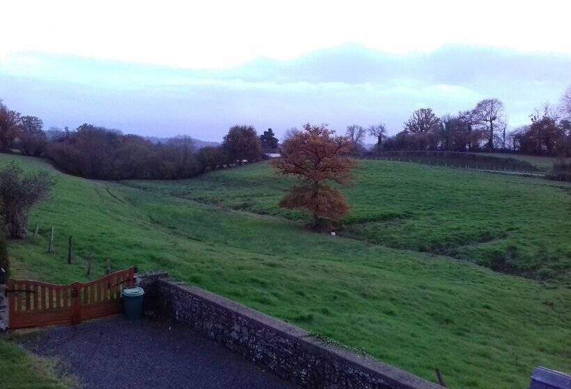 بنسيون La Parisiere