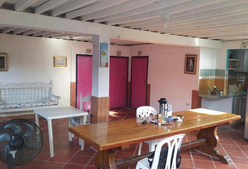 پانسیون Milimar Hostal