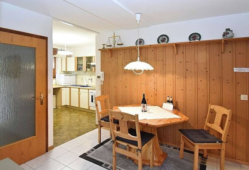 Quaint Apartment With Private Terrace Garden