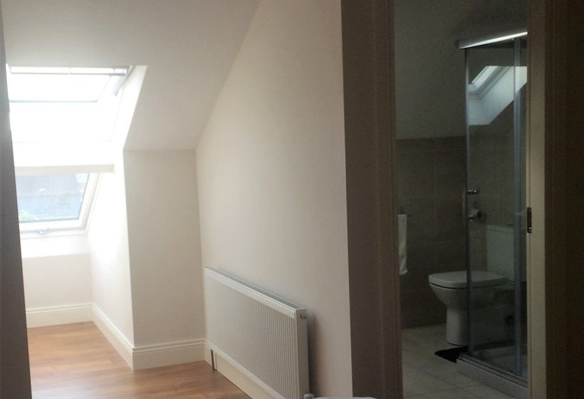 Rafterys Court