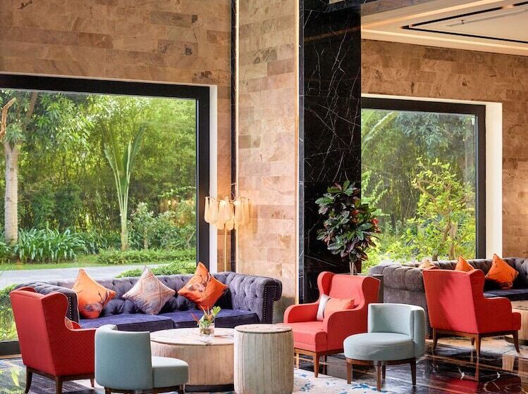 Ravatel Luxury Hotel Bac Giang