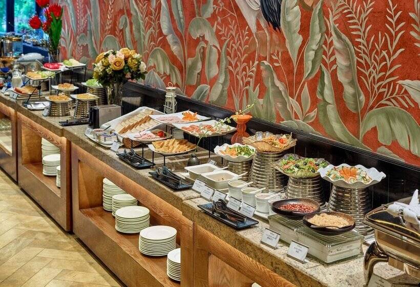 Ravatel Luxury Hotel Bac Giang