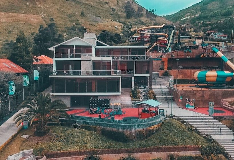 אתר נופש Parque Acuático Planeta Azul