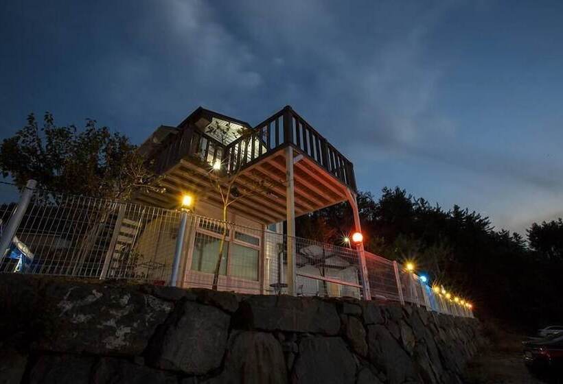 Sea And Sunset Pension