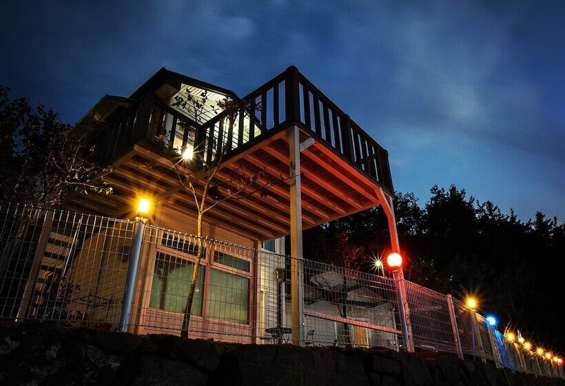 Sea And Sunset Pension