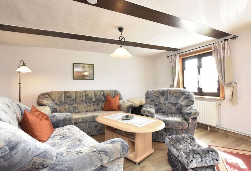 Sleep Under A Thatched Roof   Apartment In Ahlbeck Near Haff