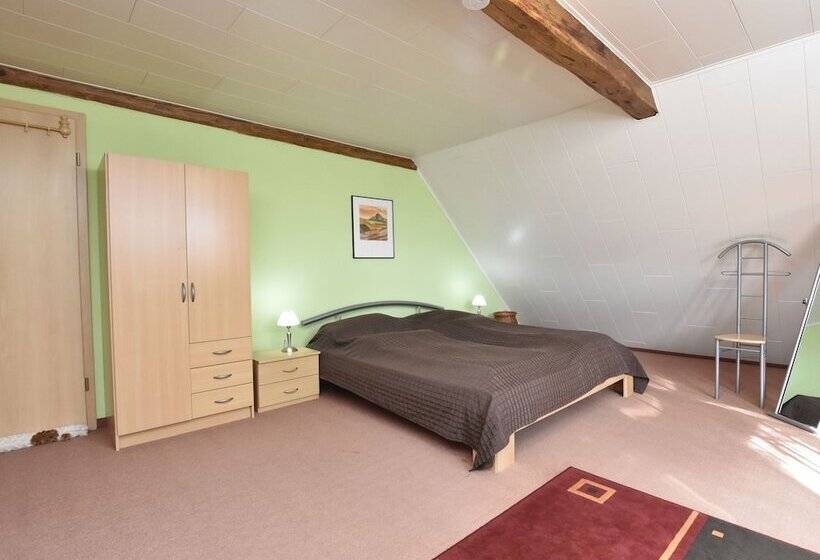 Sleep Under A Thatched Roof Apartment In Ahlbeck Near Haff