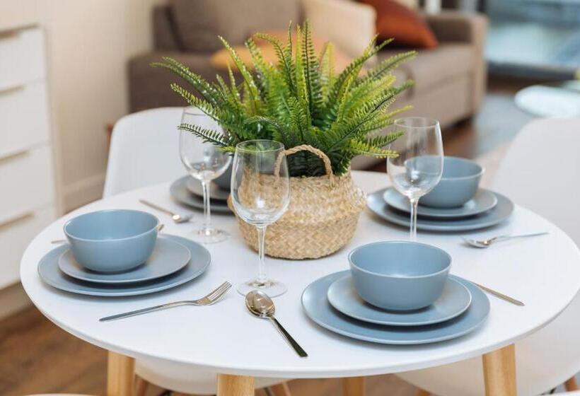 Airtrip Apartments At South Brisbane