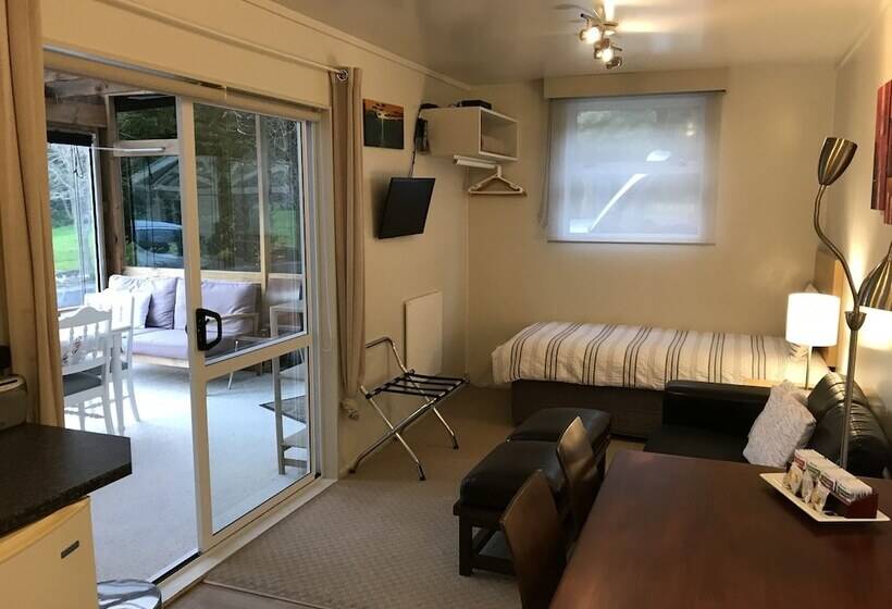 Angie's Rural Retreat