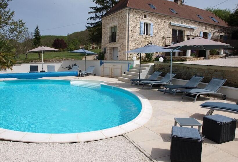 Domaine Des Pierres Blanches   B&b
