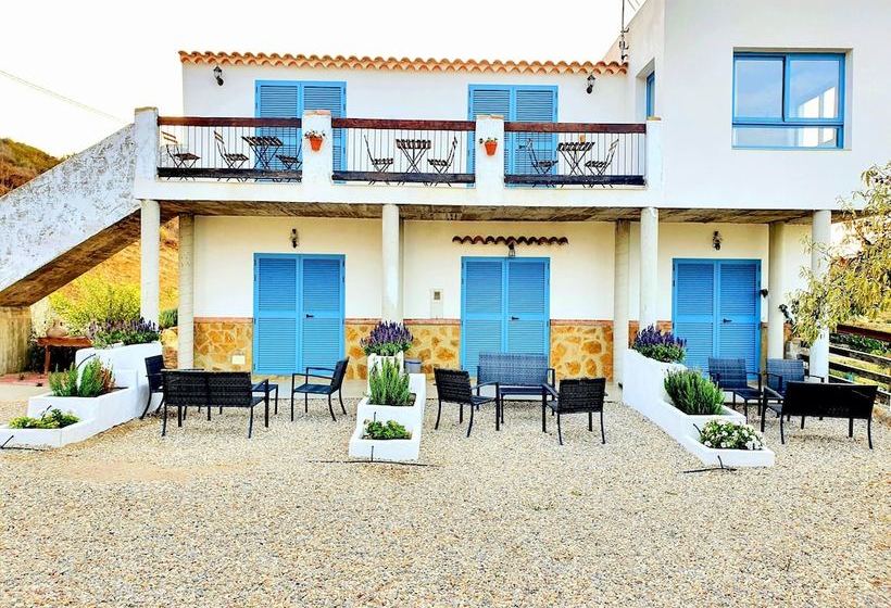 مبيت وإفطار La Nava Suites