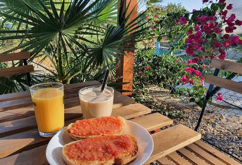 مبيت وإفطار La Nava Suites