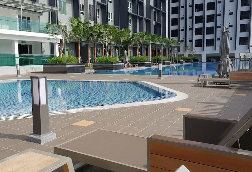 Bekvämhome Impiria Residensi Klang